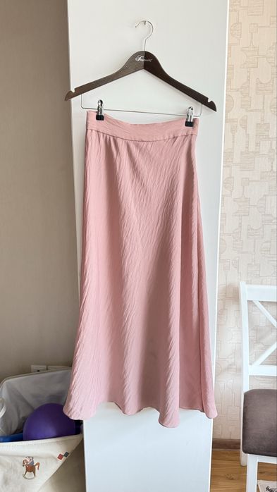 Юбки сатиновые макси