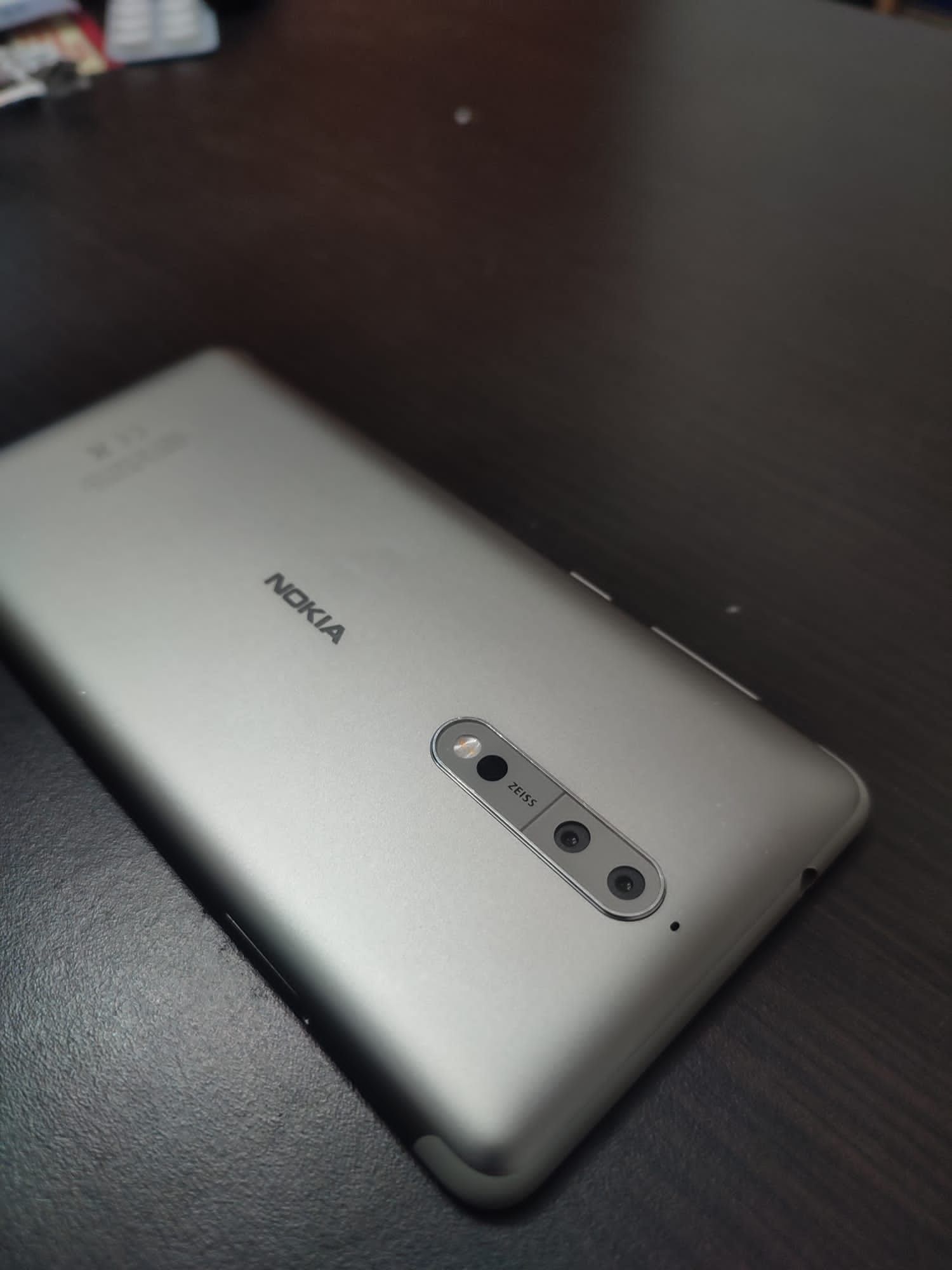 Nokia 8 Stare buna.