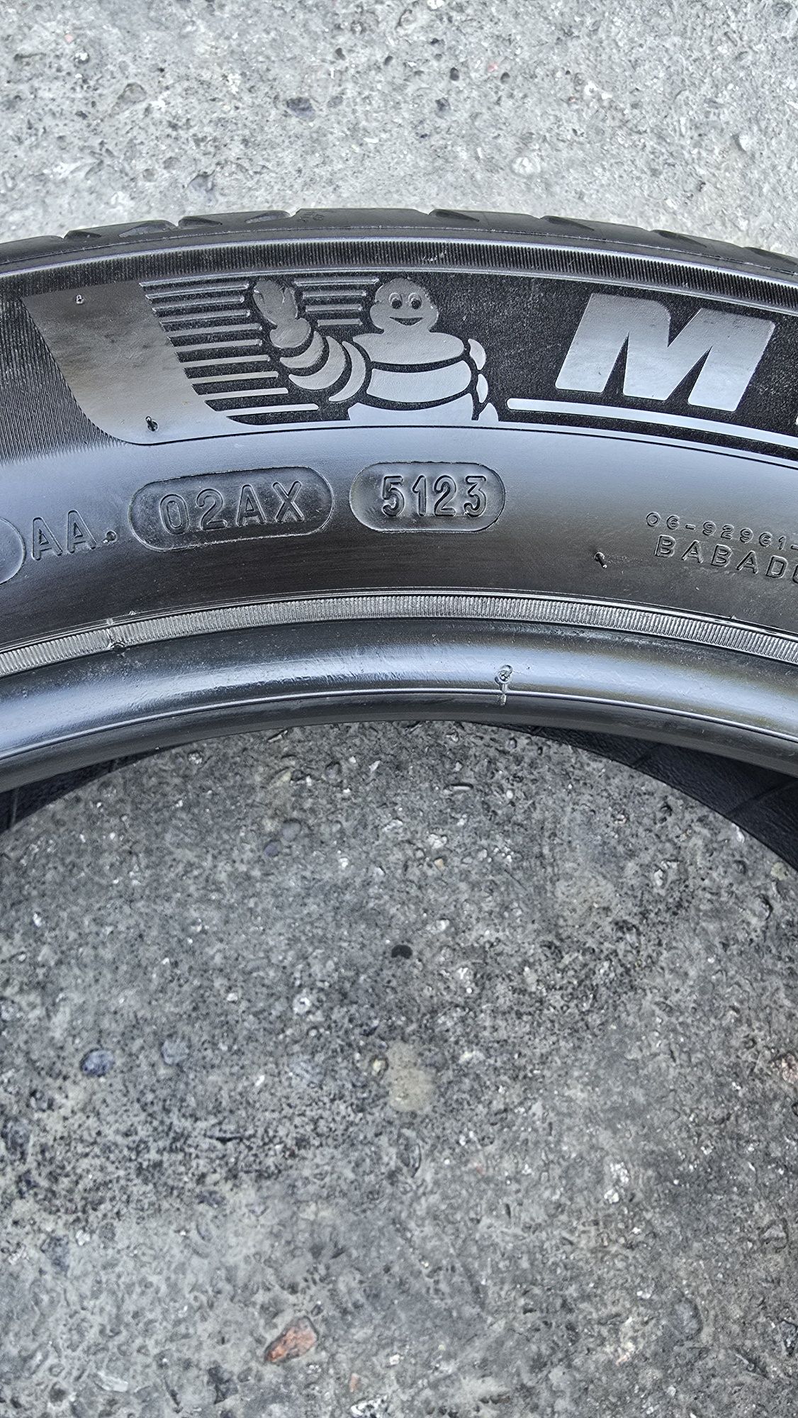 255/45/R20 Michelin