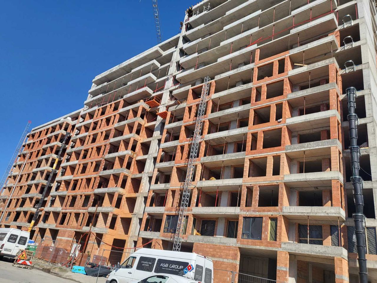 Продава се Двустаен апартамент в Пловдив, Тракия - 75 кв.м за 1227 €/кв.м - Снимка #3