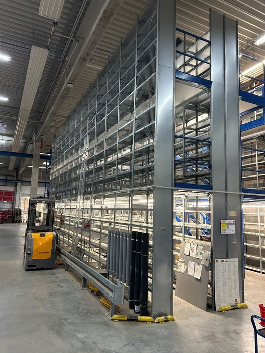 Rafturi metalice zincate pentru arhiva si piese auto