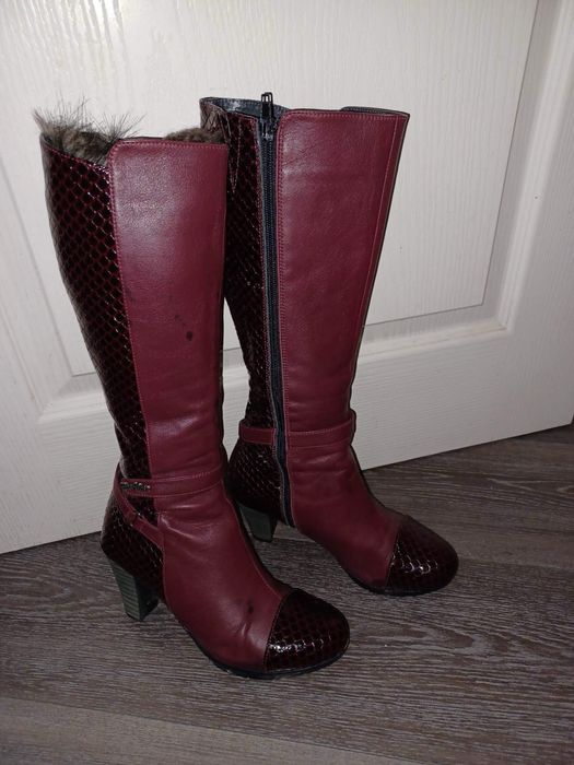 Дамски бордо ботуши на ток естествена кожа