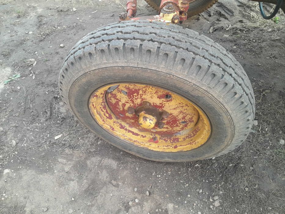 Трактор ЮМЗ Трактор