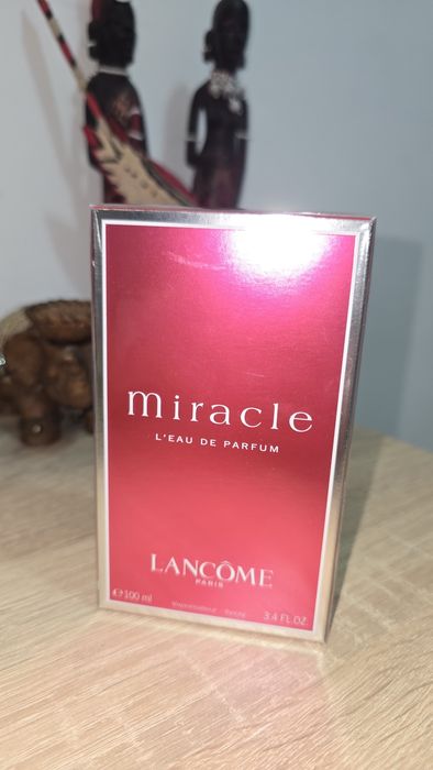 Apa de parfum Miracle Lancoe
