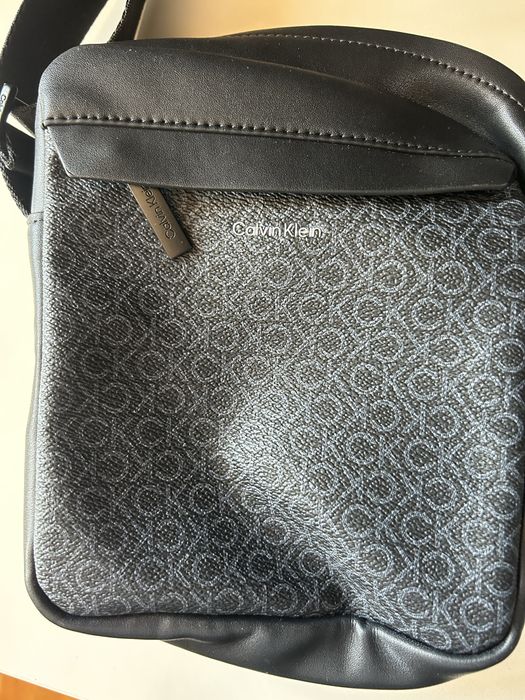 Оригинална Чантичка Calvin Klein