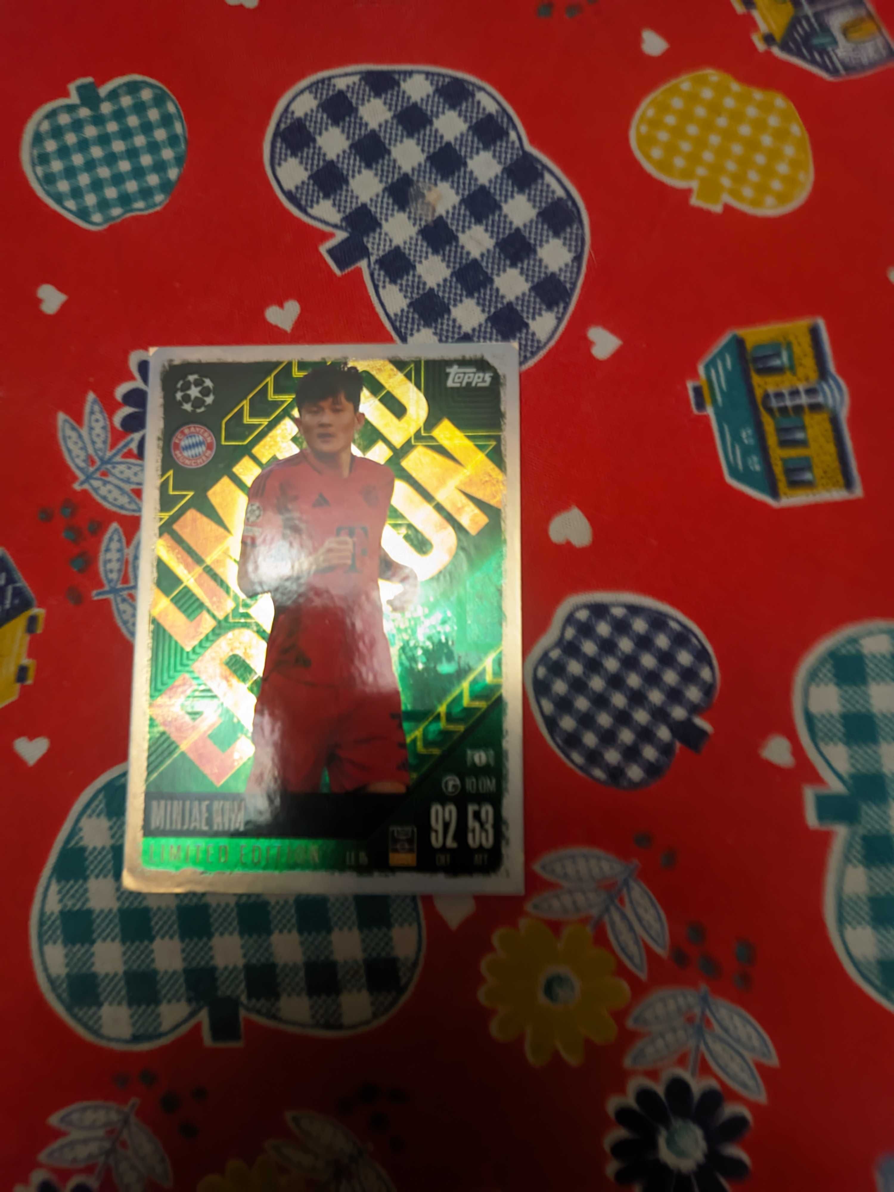 Продавам, заменям футболни карти match attax