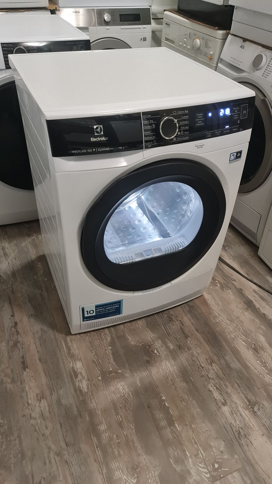 Сушилня Electrolux perfectcare 900 wi-fi нова 9кг