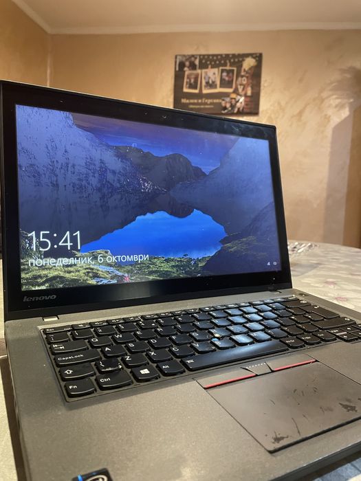 Лаптоп Lenovo