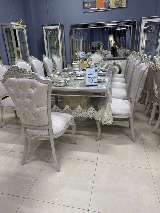 Стол стул неоклассика