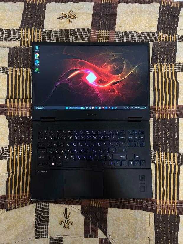 Продавам HP Omen 15