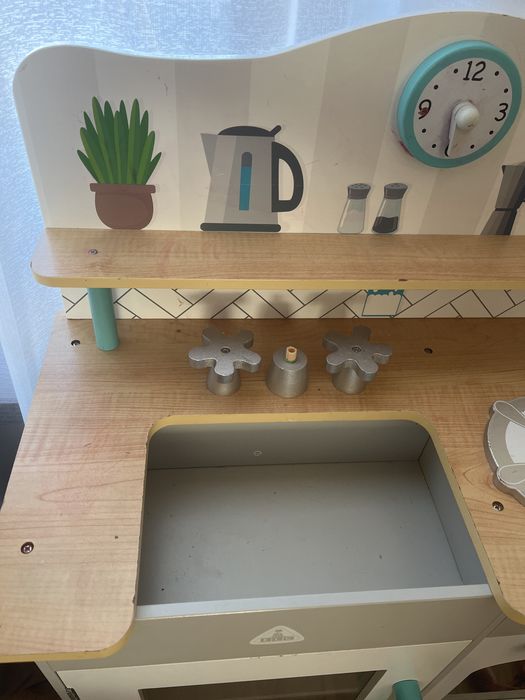Bucatarie de lemn stil montessori