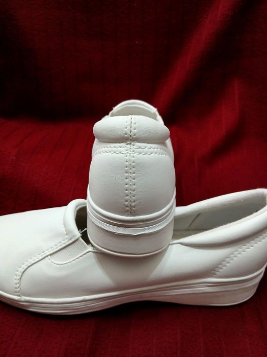 Из США, женские слипоны бренда Grasshoppers