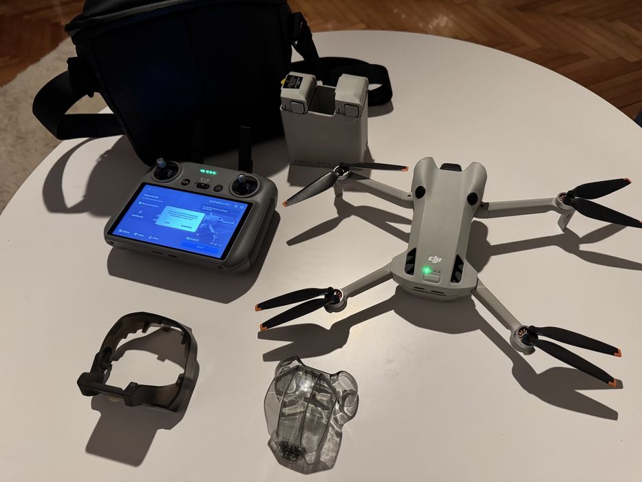 DJI Mini 4 Pro Fly More Combo (DJI RC2)