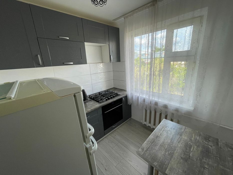 В районе Юбиляр.2~ух комнатная квартира на сутки и часы