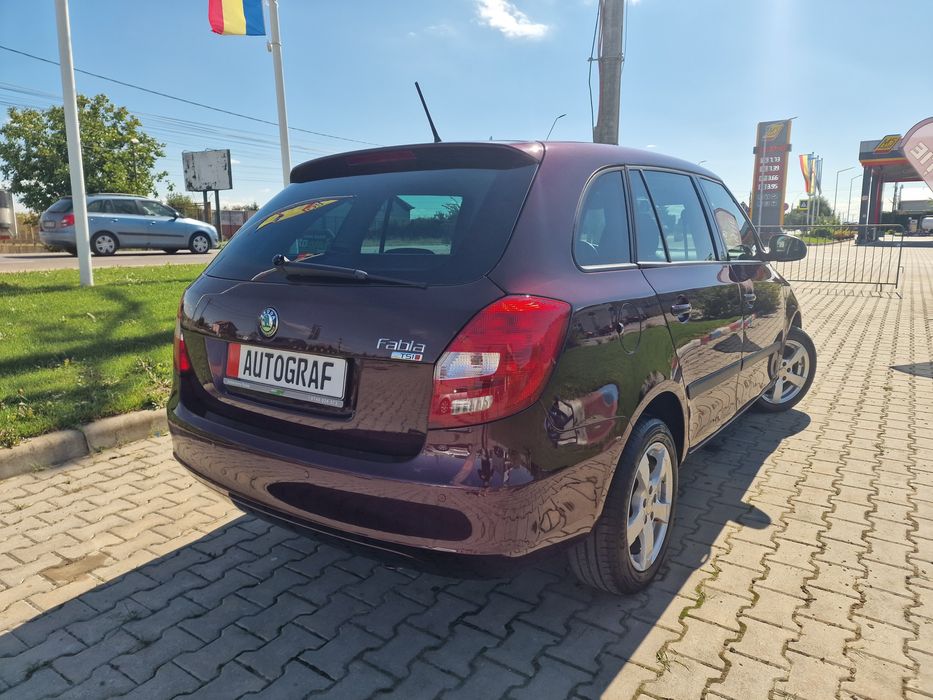 Skoda Fabia 1.2 TSi Ambition-Acum si in Rate-Climatronic-Jante-Senzori