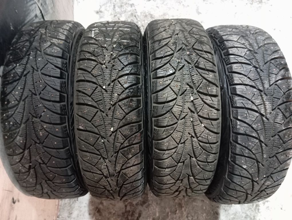 Диски с резиной на Ниву