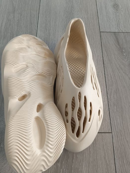 Foam runners inspirat de un brand de succes