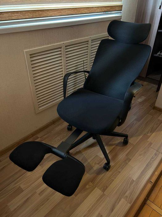 Кресло офисное DAFNA