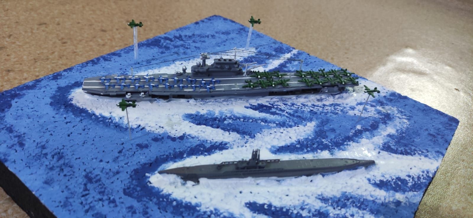 Diorama USS Hornet + Submarin