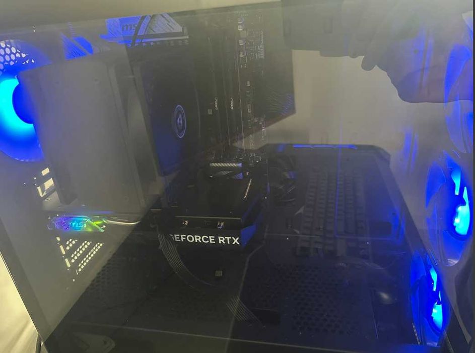 PC Desktop AMD Ryzen 5 9600X 6-Core  32 GB RAM, MSI B650M, RTX 4060