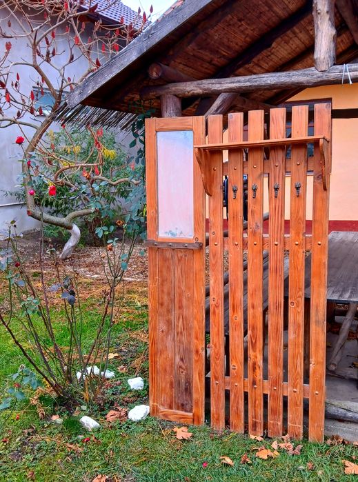 Suport umerase din lemn si cu oglinda