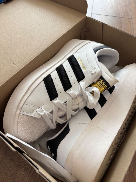 Adidas superstar