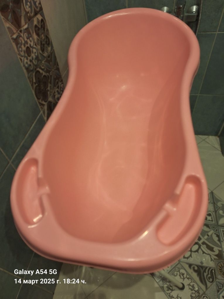 Корито за бебе със стойка