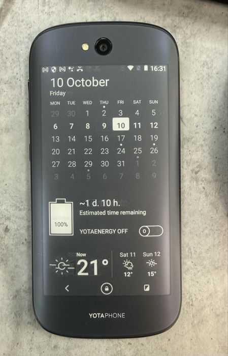 Мобилен телефон YotaPhone 2