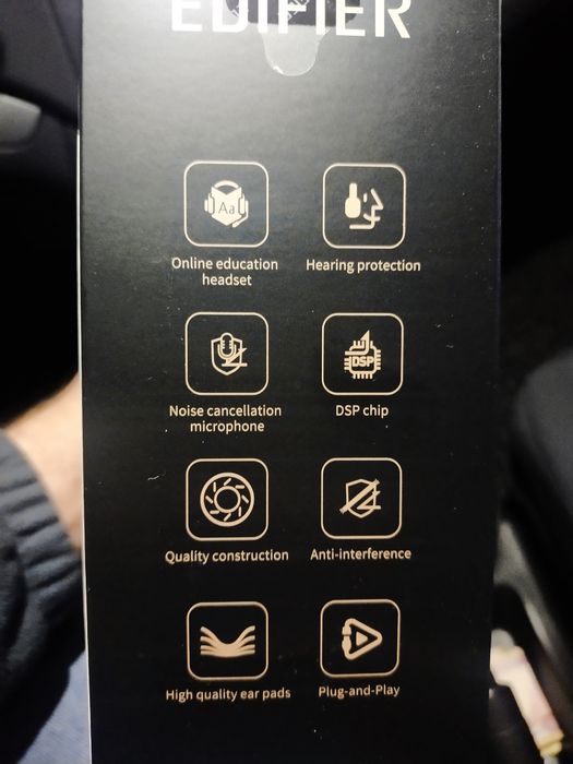Наушники EDIFIER K800
