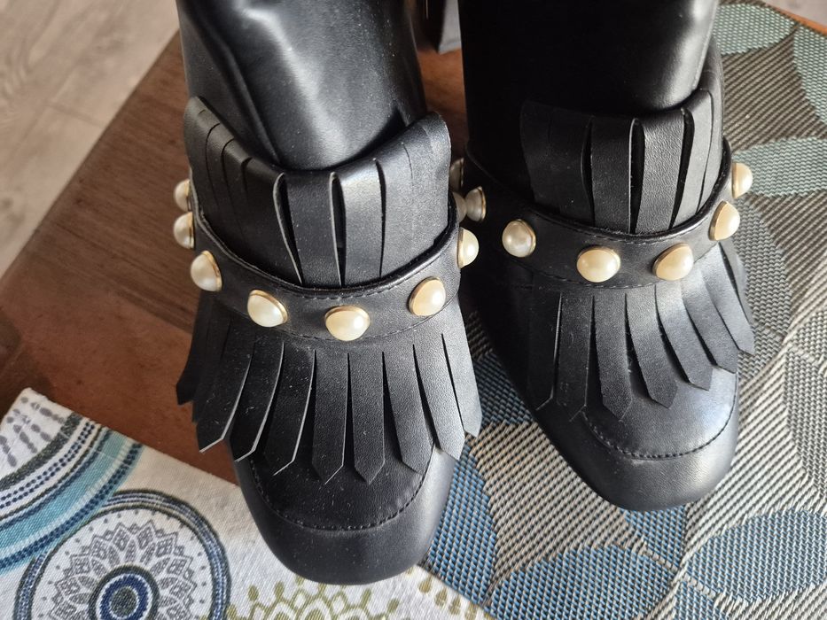 Боти черни с перли, слагани 3 пъти