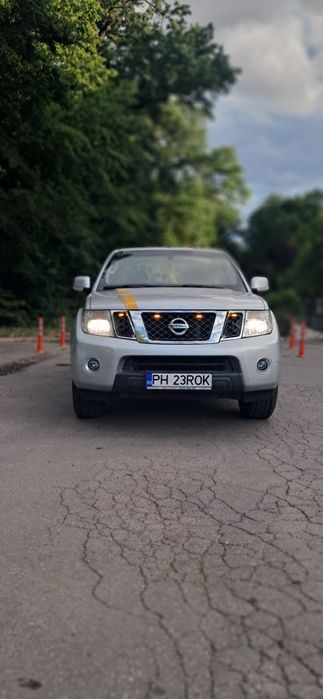 Vand Nissan Navara sau schimb cu camioneta 3.5t