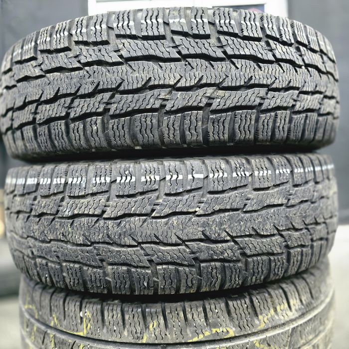 2x 205/75/16C M+S NOKIAN Stare excelentă