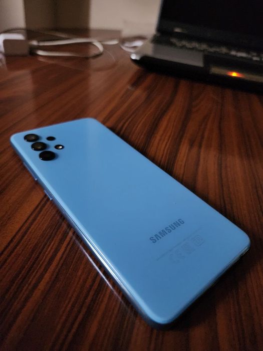• Samsung Galaxy A32