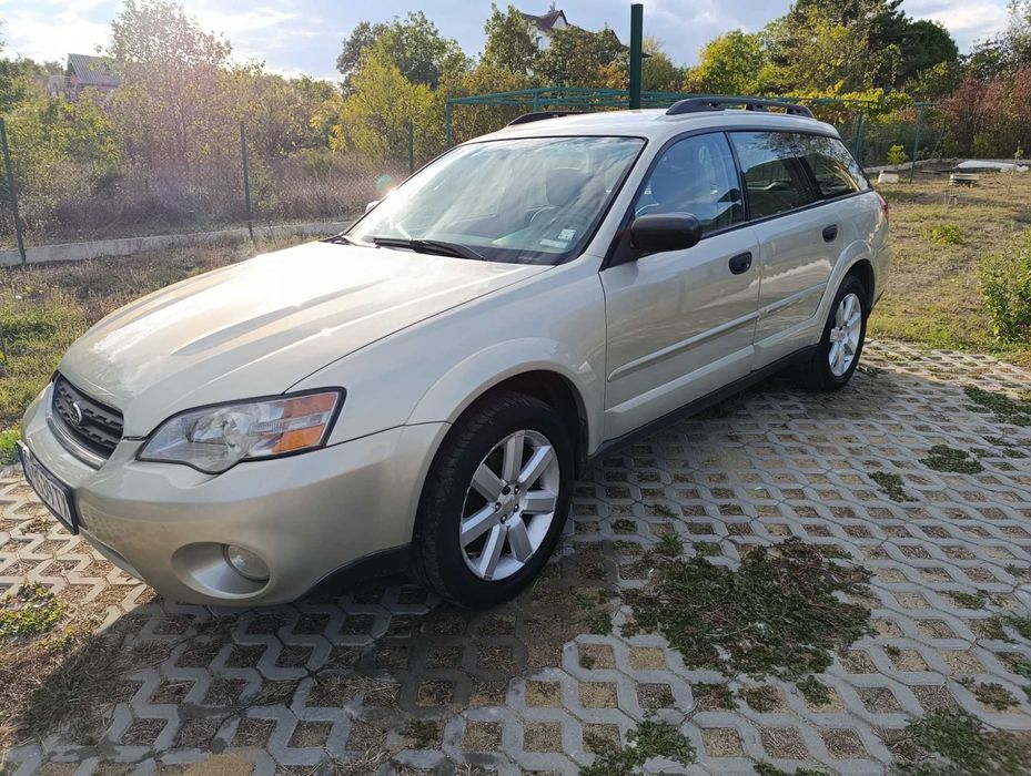 Продавам Subaru Outback
