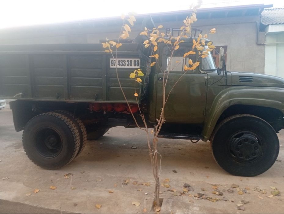 Грузовая машина ЗИЛ