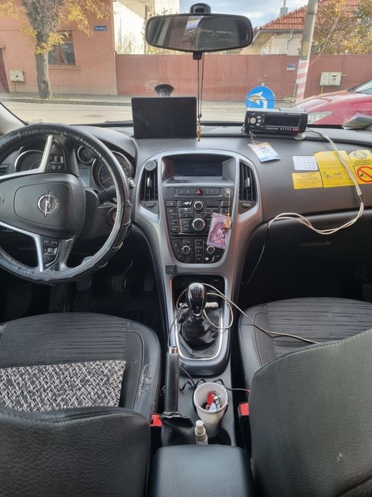 Vând Opel Astra J 2016 1.6 benzina+GPL