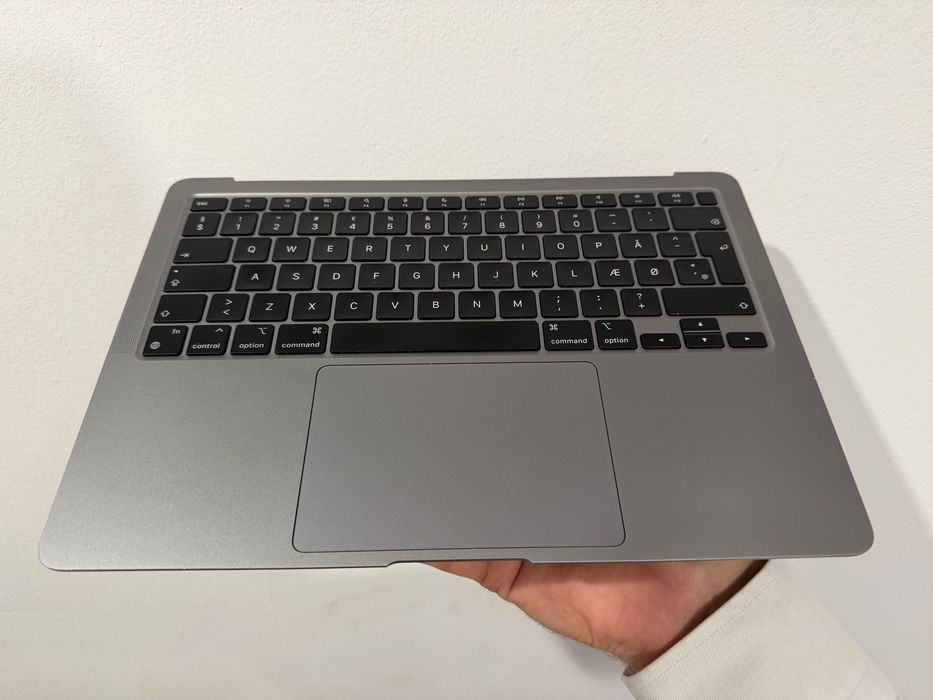 Topcase Space Grey Tastatura Trackpad MacBook Air 13 A2337 2020 M1