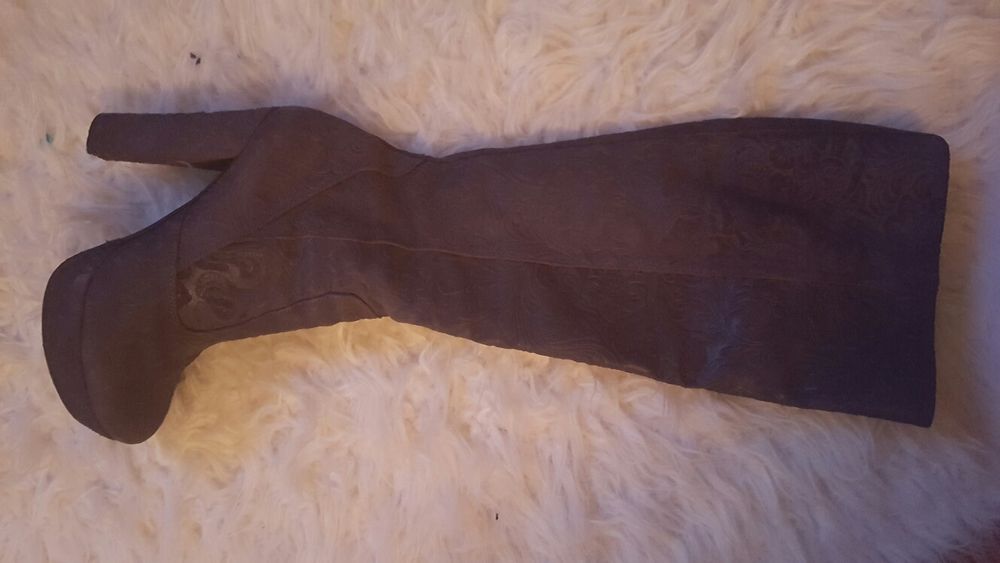 Cizme piele întoarsă