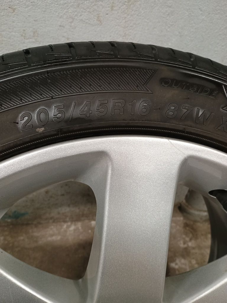 Лети джанти 16 4x108 ET35 7.5j с летни гуми 205/45/16