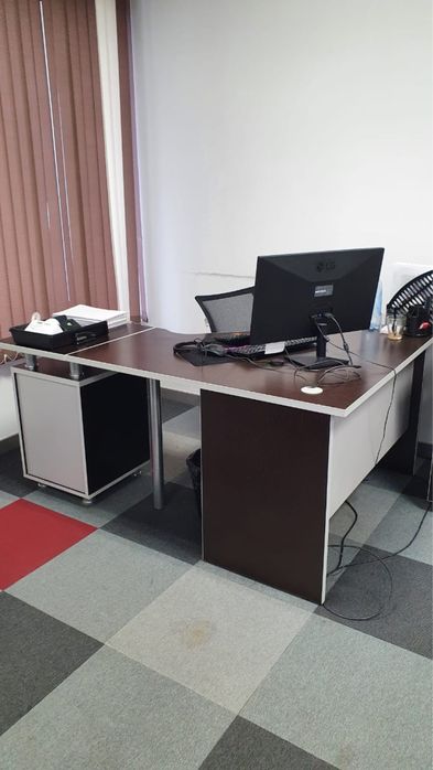 Стол с тумбой, 4 комплекта