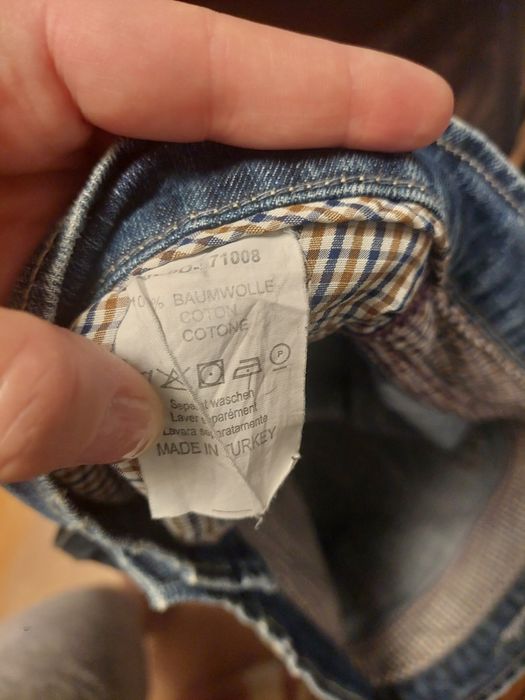 Blugi rupți mărimea W36/L32