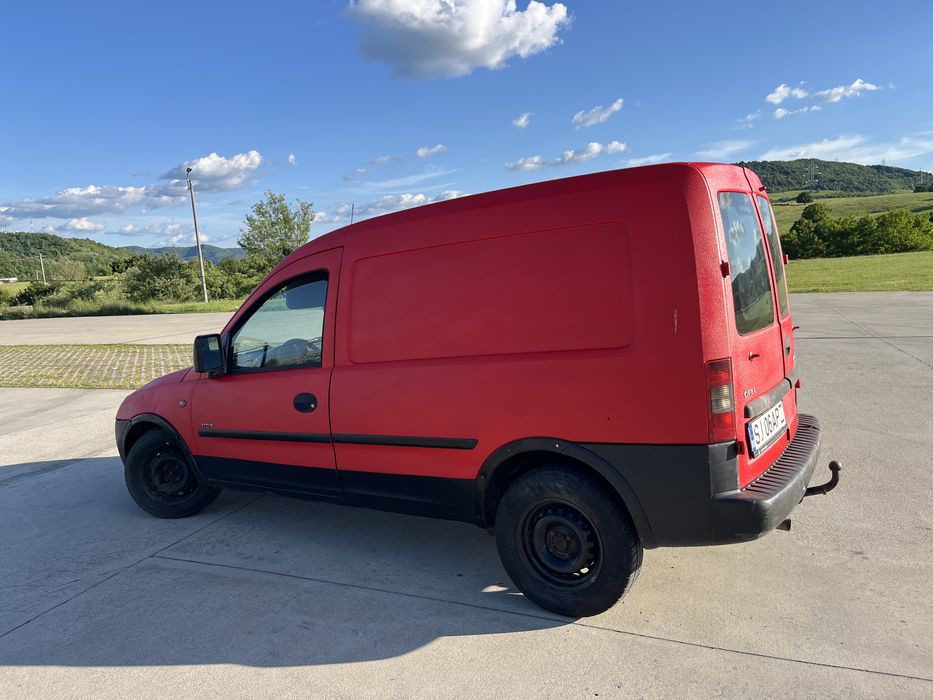 Opel combo.