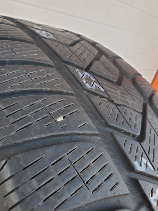 Зимни гуми 4 броя PIRELLI Scorpion 235 55 R19 дот 2519