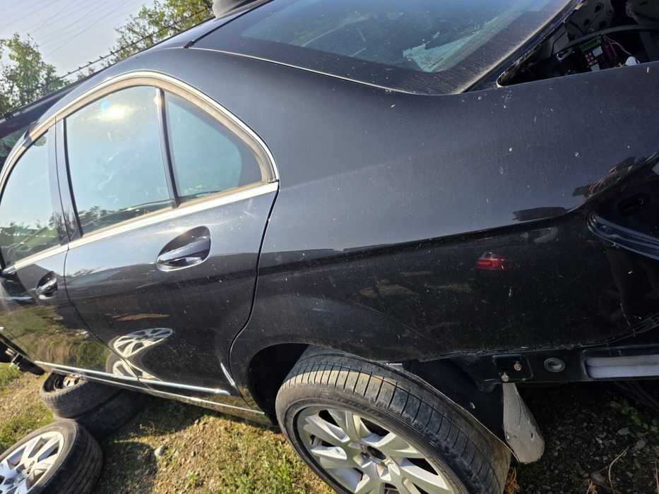 Dezmembrez Mercedes C220d w204 2011 Piese