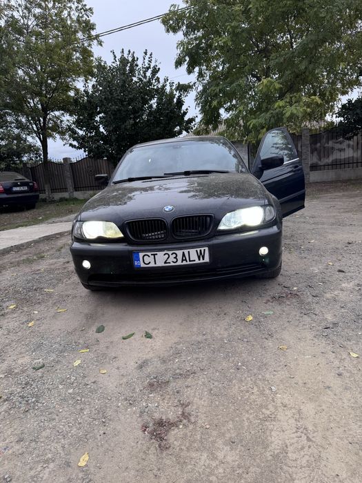 Vand două masini sau schimb  pe una . , de preferat automată