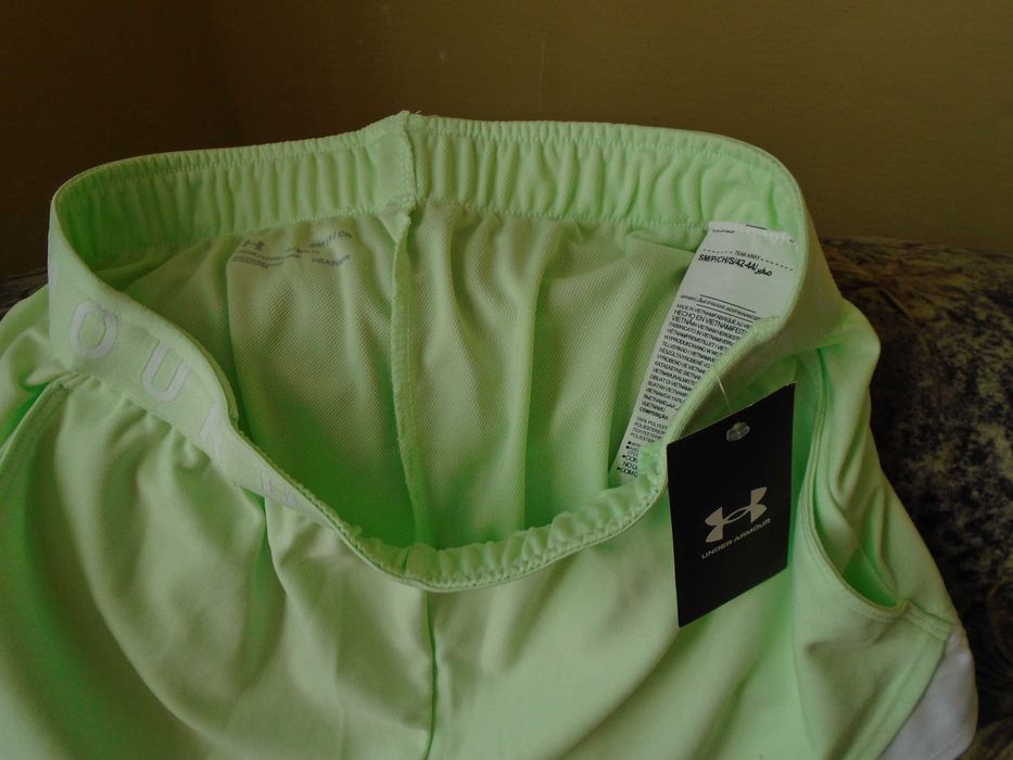 Pantalon scurt dama marca under armour