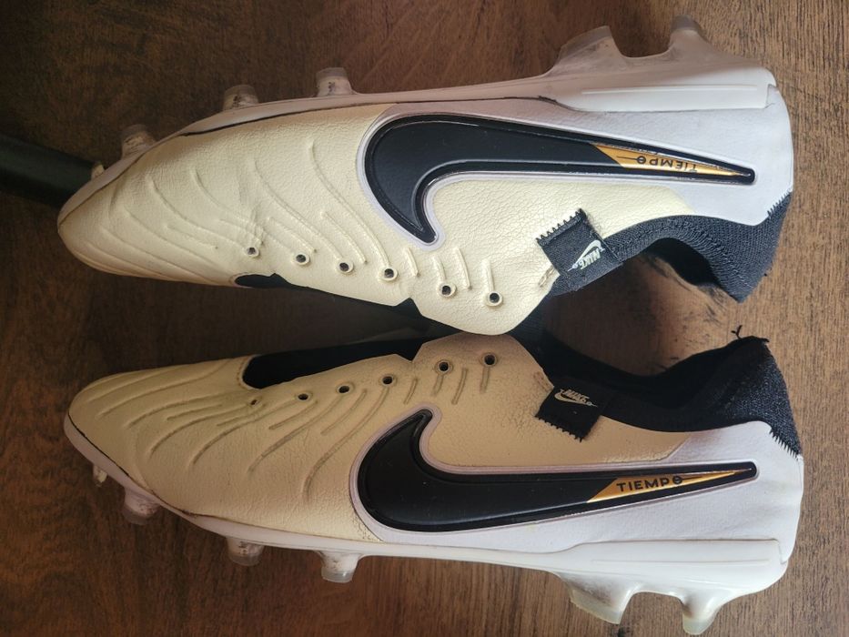 Бутони -  NIKE TIEMPO - 40,5
