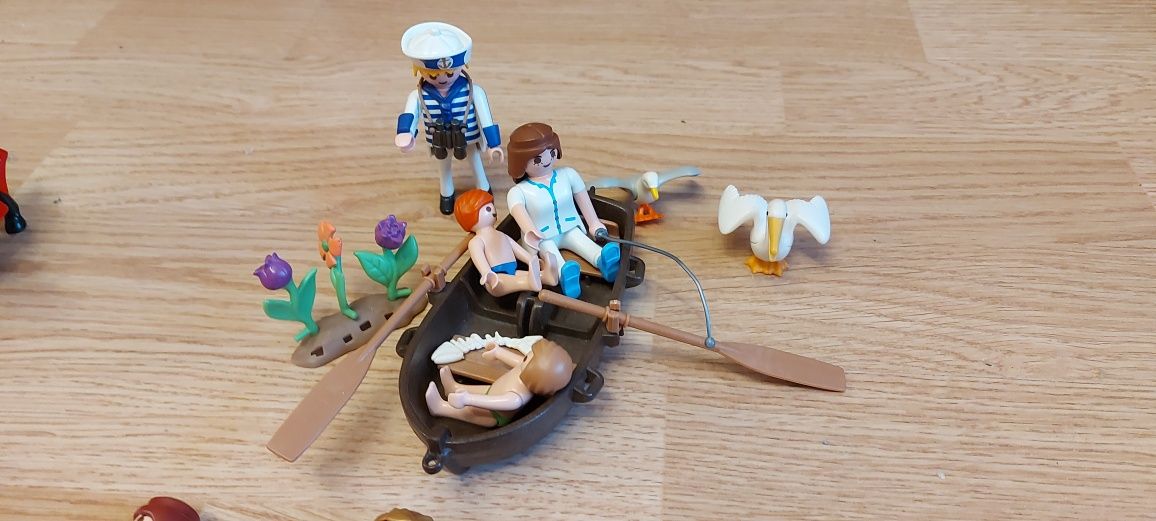 Set figurine Playmobil cu multe accesorii