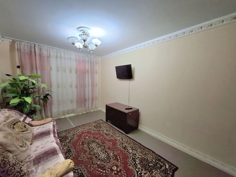 Студент киз ва болларга Самкочда