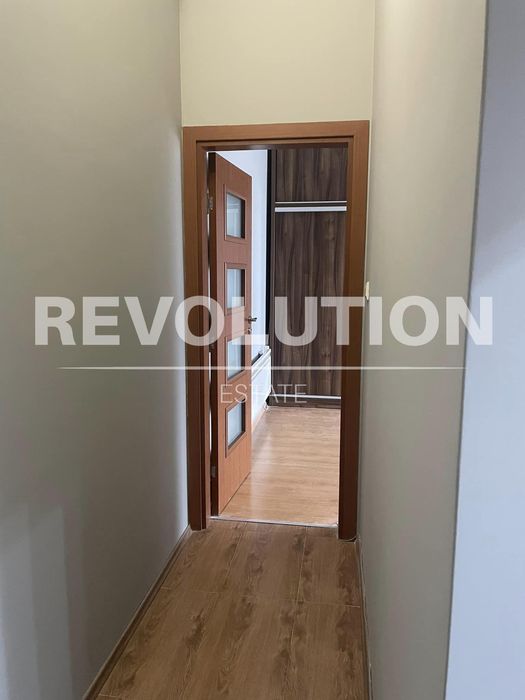 Дава се под наем Двустаен апартамент в Варна, Колхозен пазар - 68 кв.м за 425 € - Снимка #9